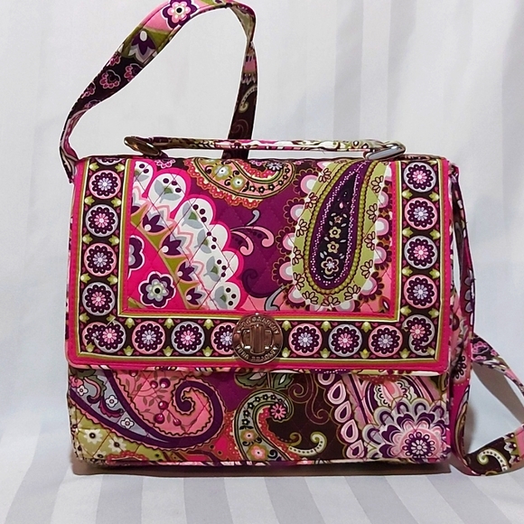 16. VERA BRADLEY TWISTLOCK CROSSBODY BAG! - Picture 1 of 2